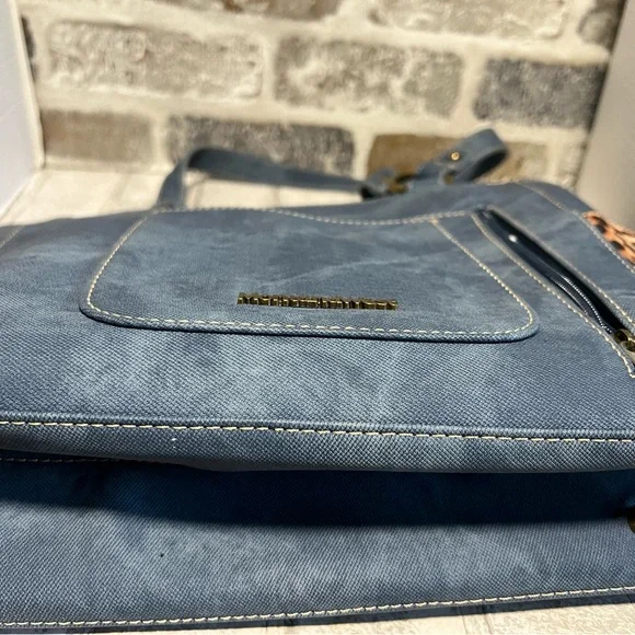 Montana West Embroidered Floral Leopard Concealed Carry Tote bag - Picture 6 of 8